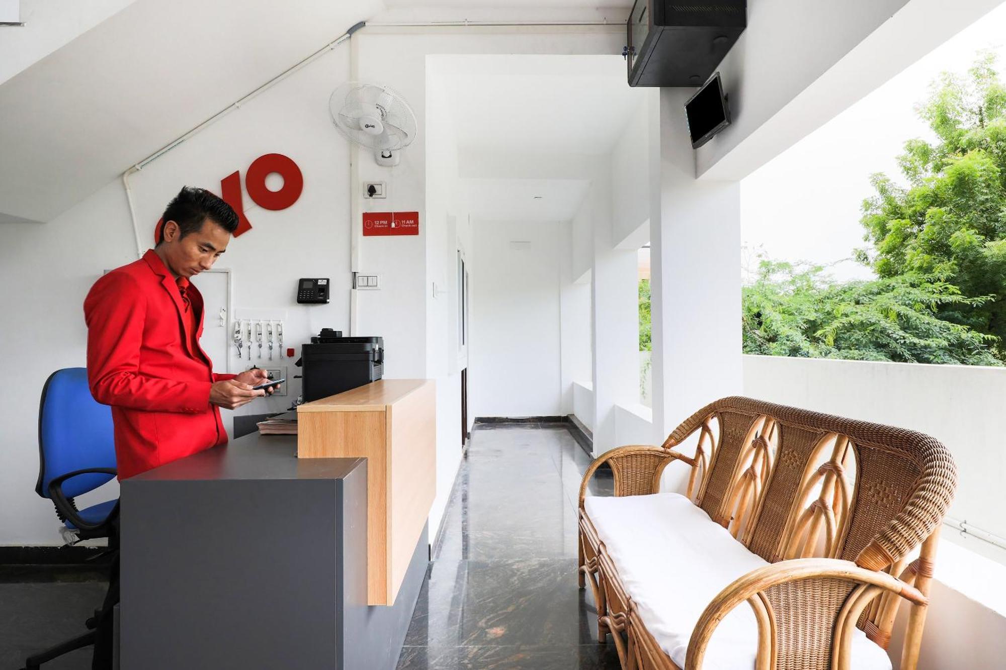Hotel O Black Pearl Residency Pilamedu Exterior photo