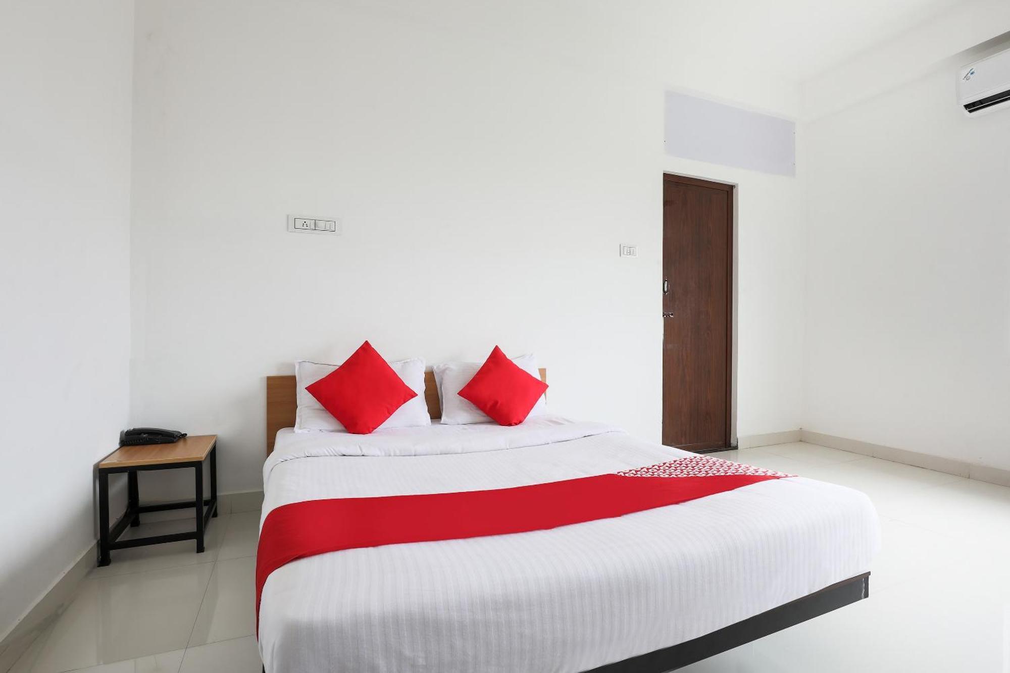Hotel O Black Pearl Residency Pilamedu Exterior photo