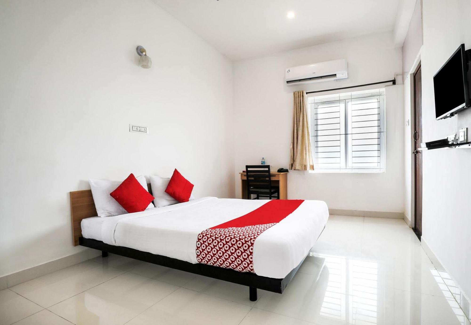 Hotel O Black Pearl Residency Pilamedu Exterior photo
