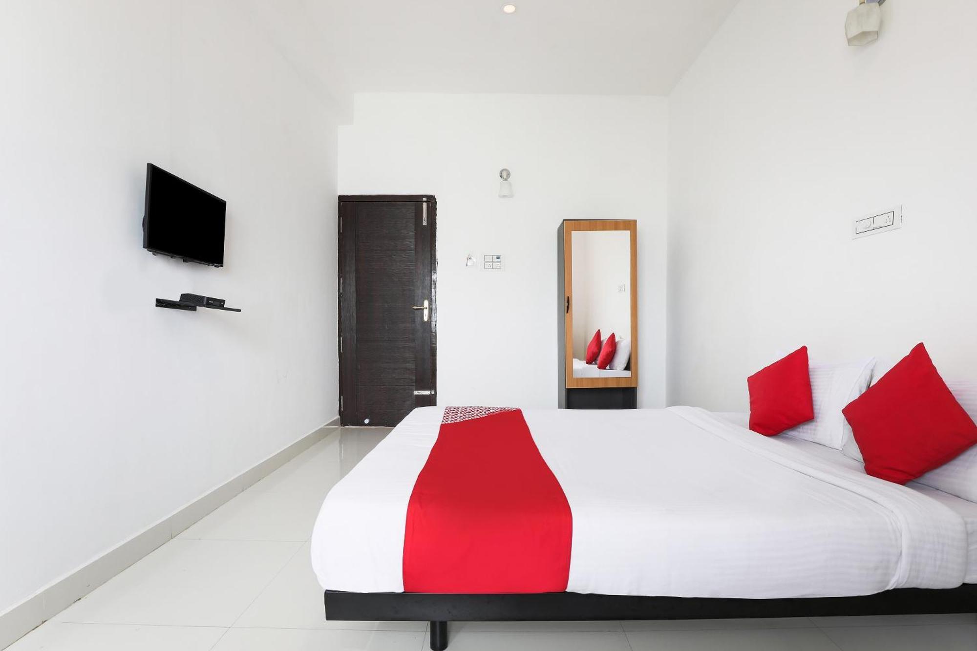 Hotel O Black Pearl Residency Pilamedu Exterior photo