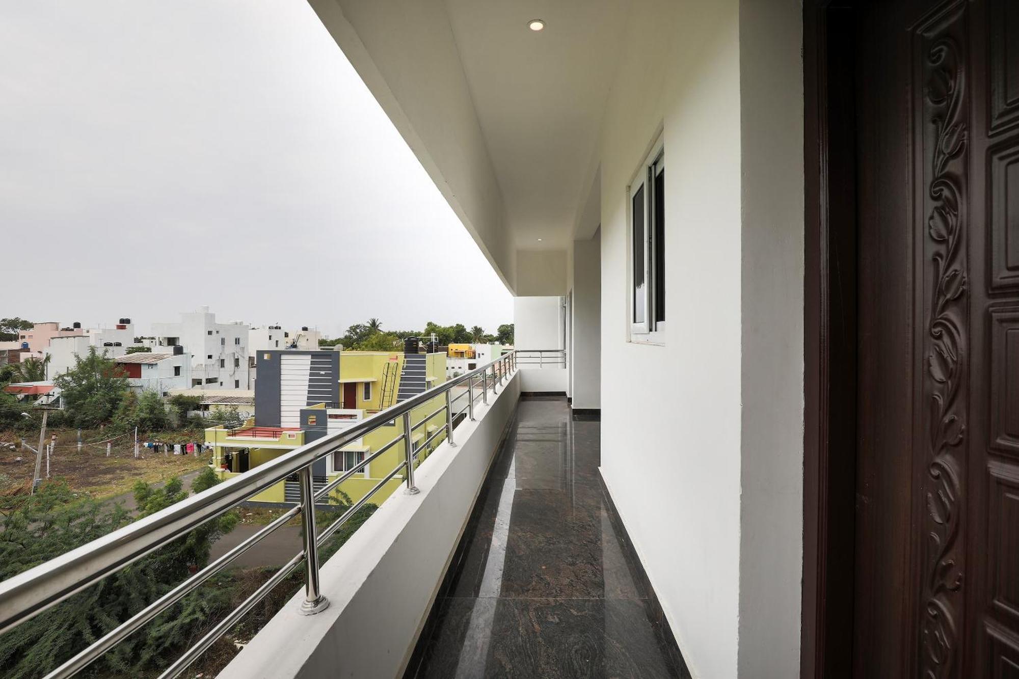 Hotel O Black Pearl Residency Pilamedu Exterior photo